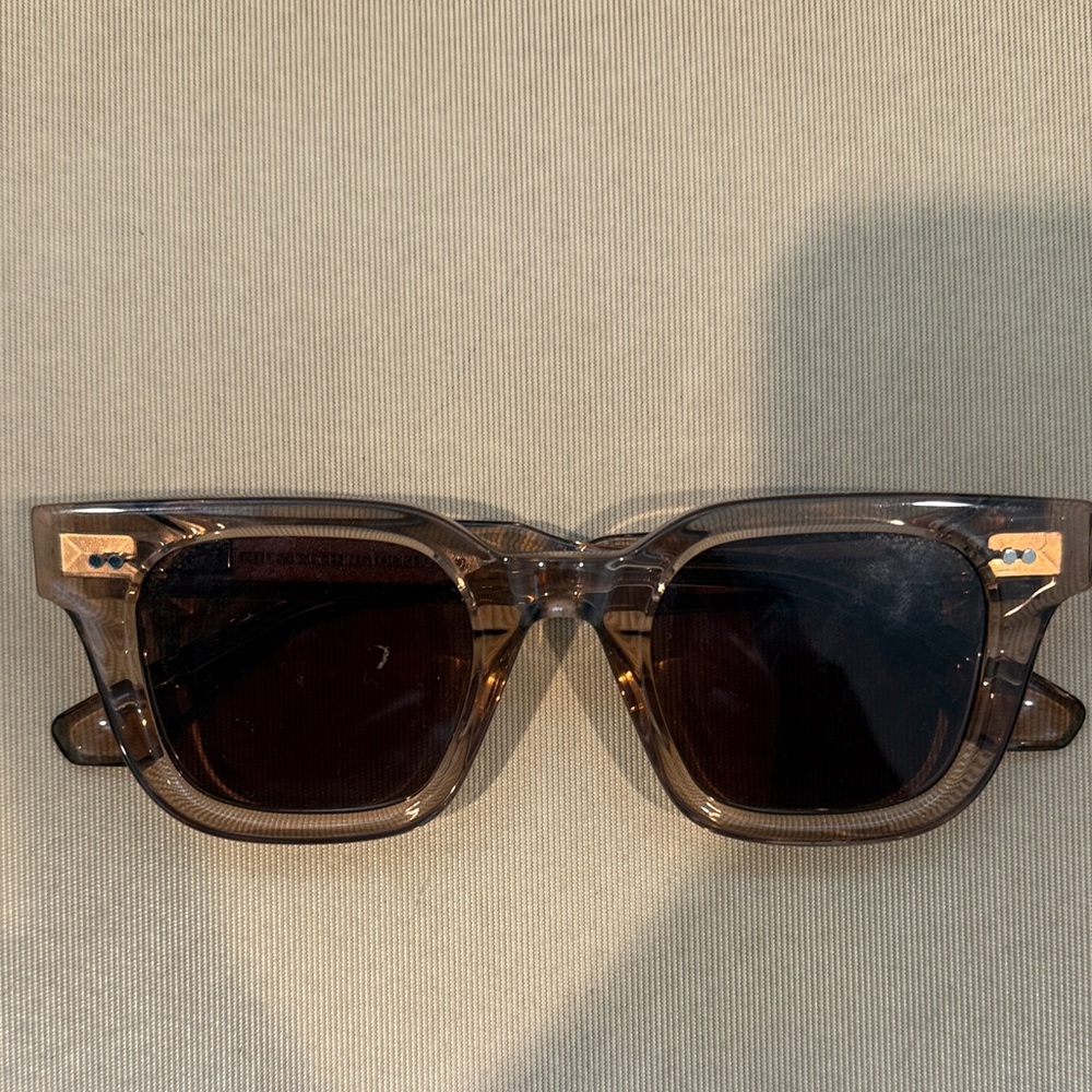 Chic Transparent Brown Sunglasses - image 1